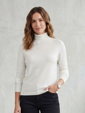 French Connection Ivory Turtleneck Sweater Size Large